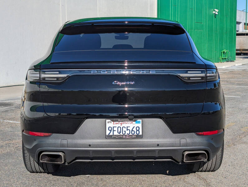 2023 Porsche Cayenne Coupe Platinum Edition