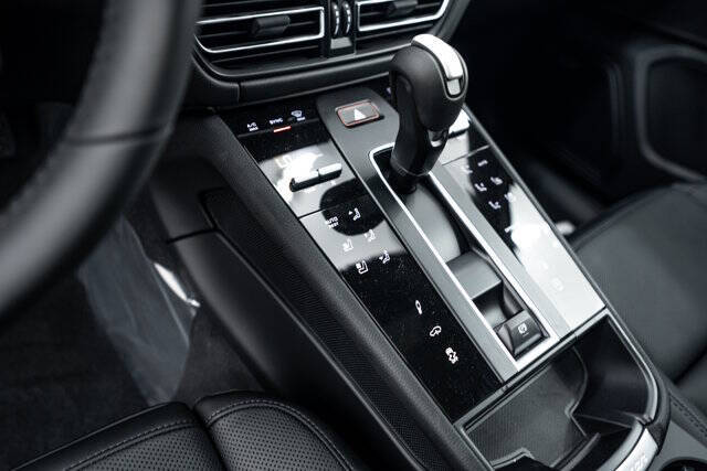 2026 Porsche Macan T
