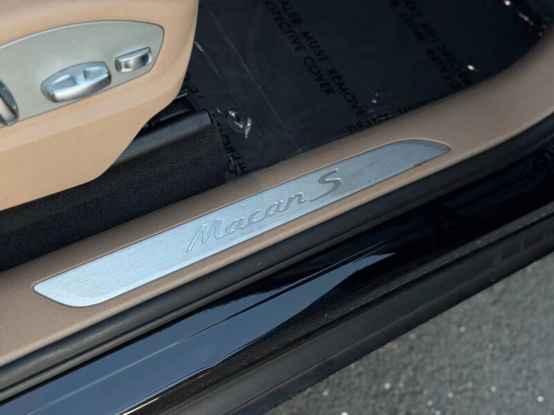 2020 Porsche Macan S