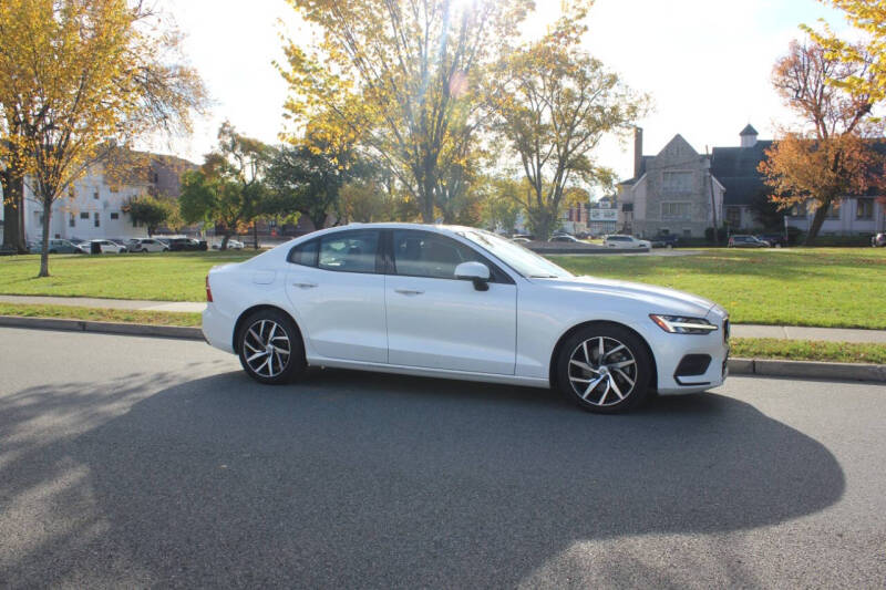 2020 Volvo S60 T5 Momentum