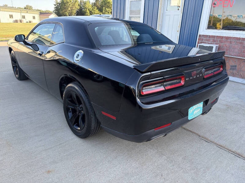 2019 Dodge Challenger SXT