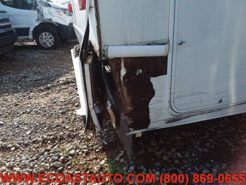 2004 Ford E-Series E-450 SD