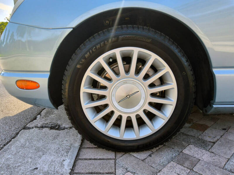 2004 Ford Thunderbird Deluxe