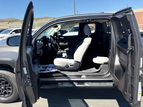 2020 Toyota Tacoma SR