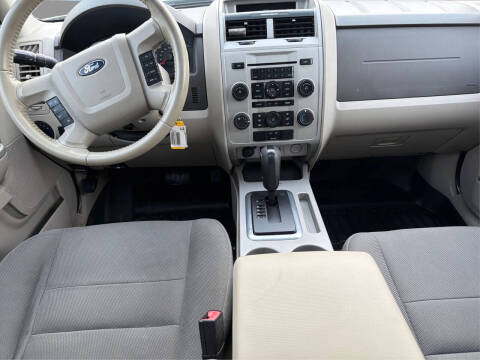 2009 Ford Escape XLT