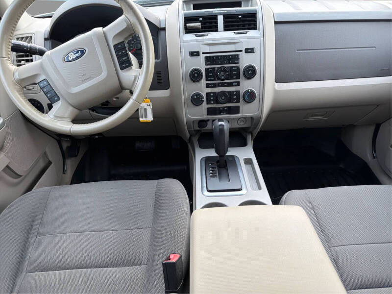2009 Ford Escape XLT