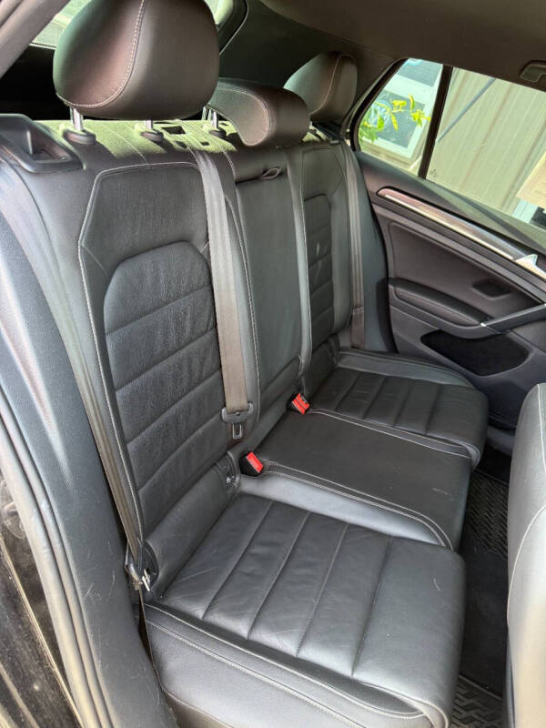 2016 Volkswagen Golf R 4Motion