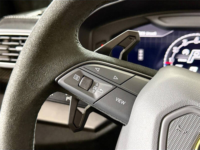 2024 Lamborghini Urus Performante