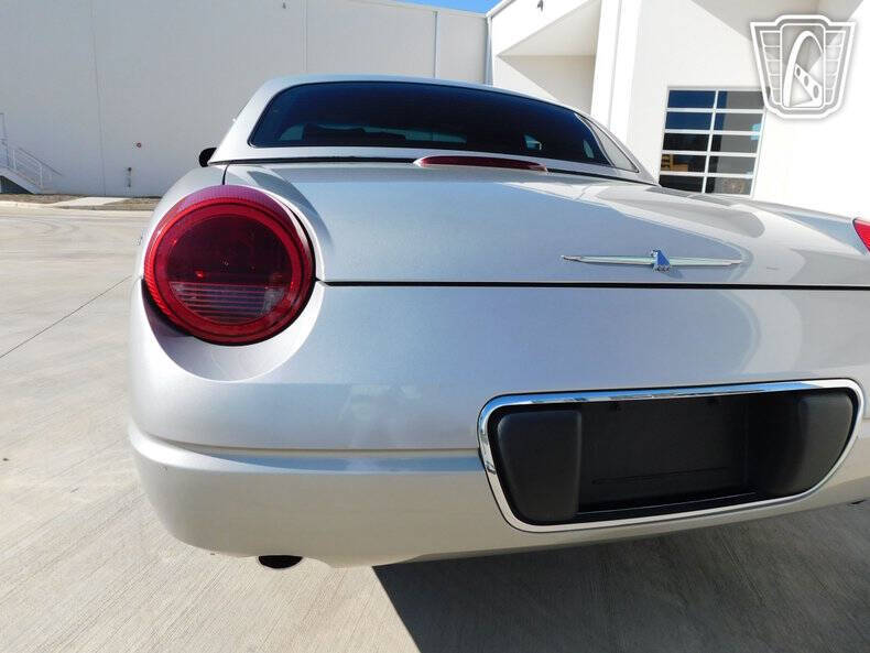 2004 Ford Thunderbird Deluxe