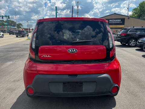 2015 Kia Soul +