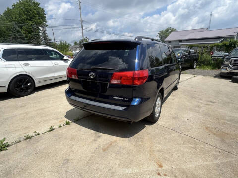 2004 Toyota Sienna CE 7 Passenger