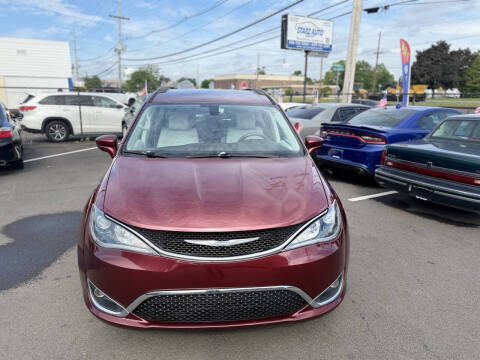2017 Chrysler Pacifica Touring-L