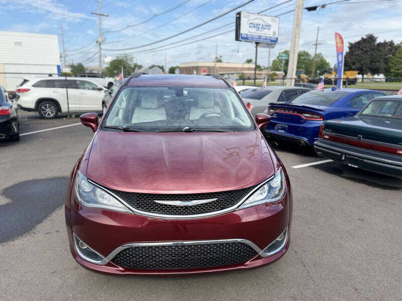 2017 Chrysler Pacifica Touring-L