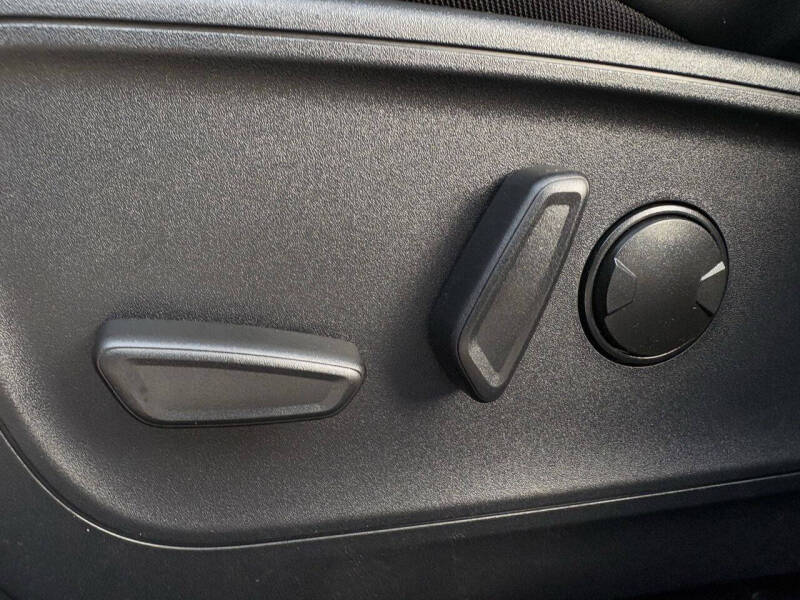 2025 Ford Escape Hybrid ST-Line