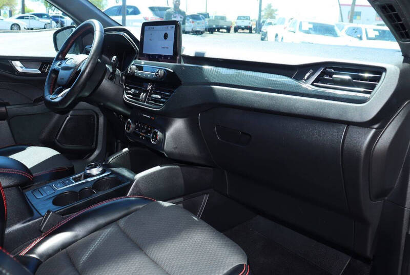 2023 Ford Escape ST-Line