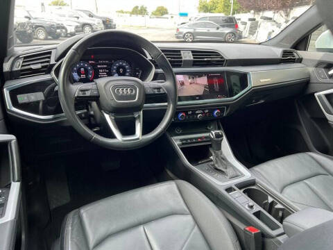 2023 Audi Q3 quattro S line Premium 45 TFSI