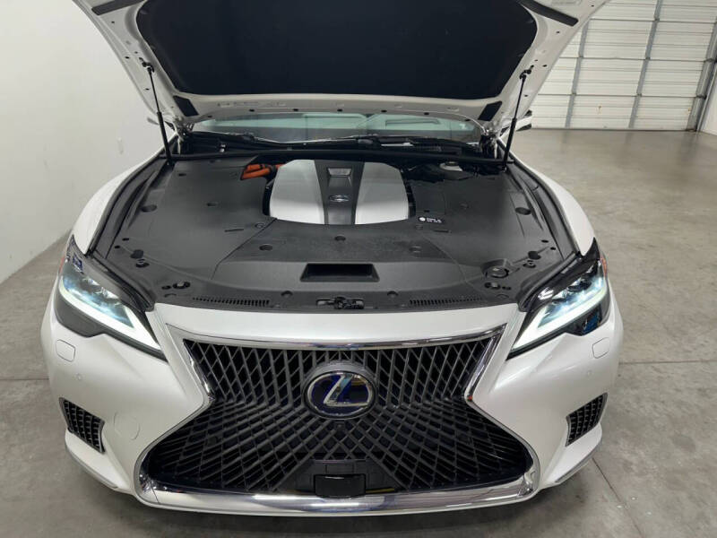 2022 Lexus LS 500h