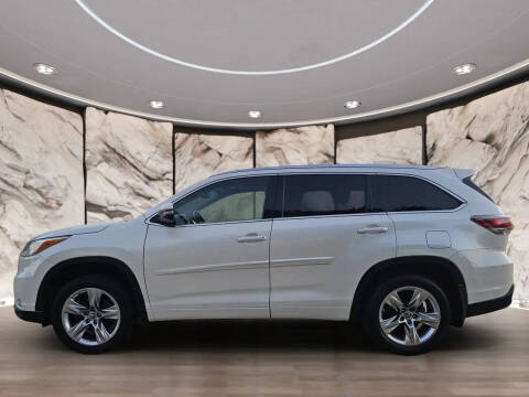 2016 Toyota Highlander