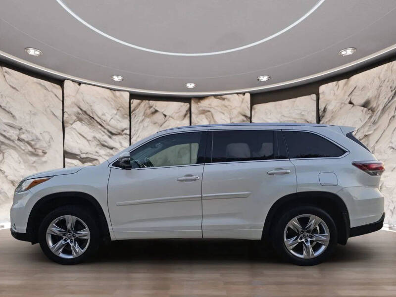 2016 Toyota Highlander