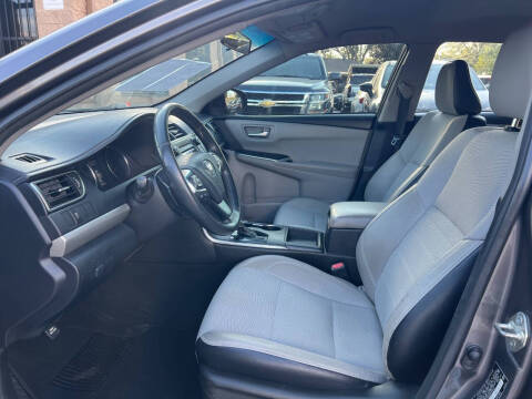 2017 Toyota Camry SE