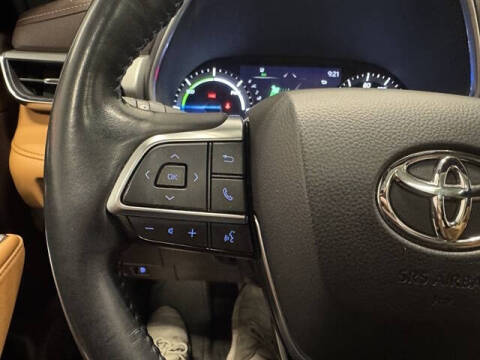 2021 Toyota Highlander Hybrid Platinum