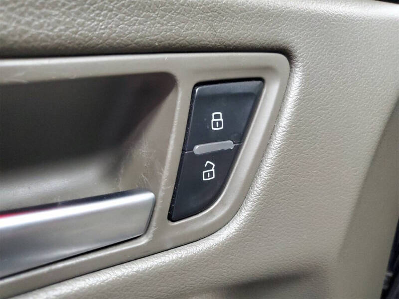 2012 Audi Q5 3.2 quattro Premium Plus