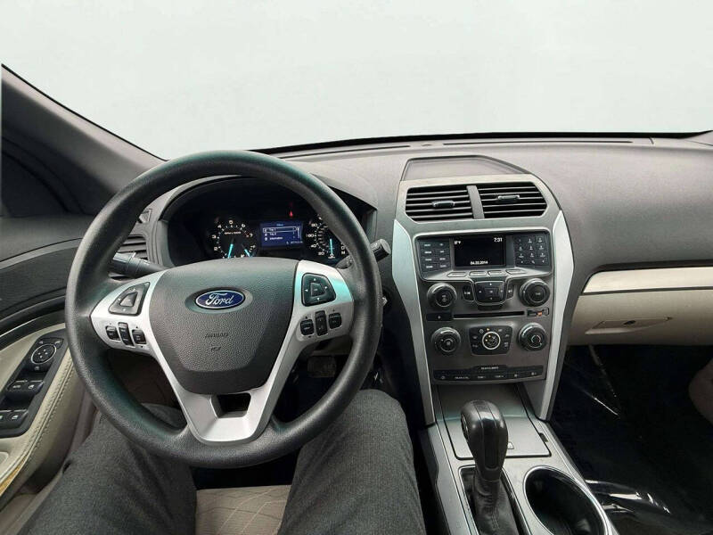 2015 Ford Explorer