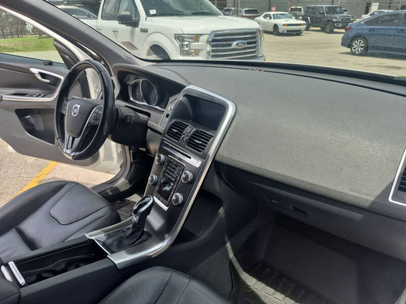 2015 Volvo XC60 T5 Drive-E Premier