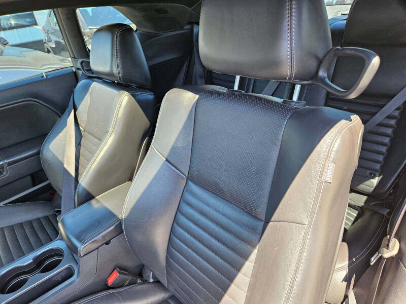 2013 Dodge Challenger SXT