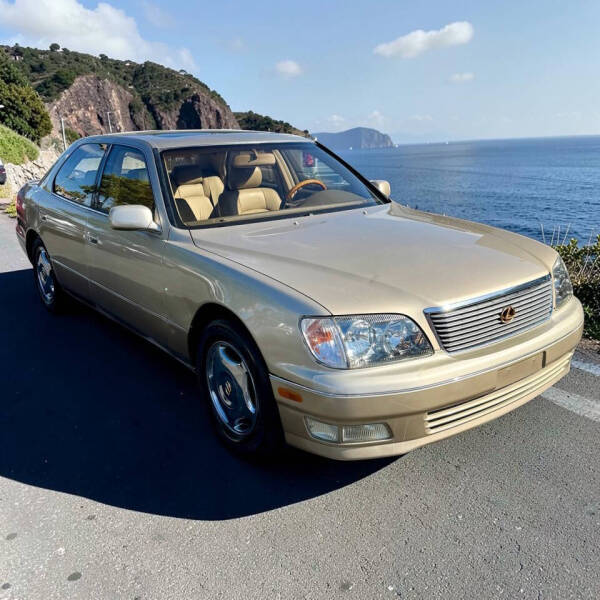 1999 Lexus LS 400
