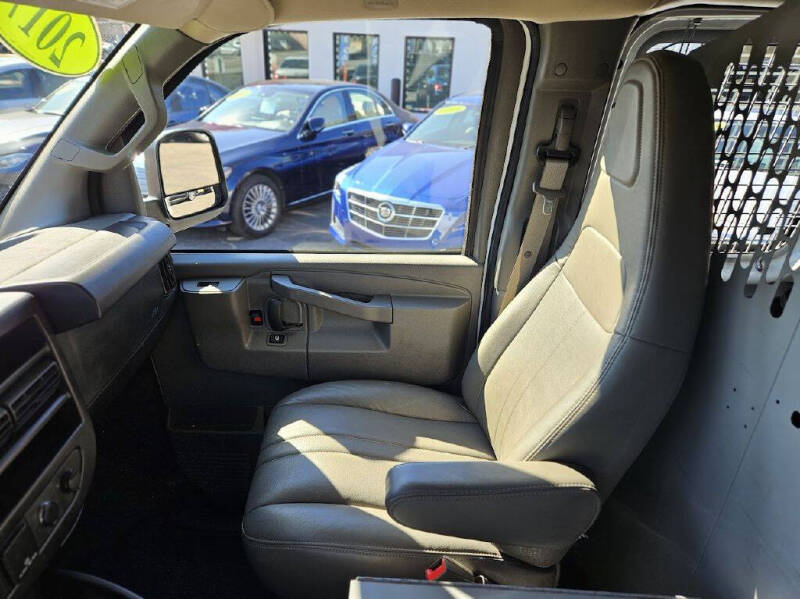 2017 Chevrolet Express 2500