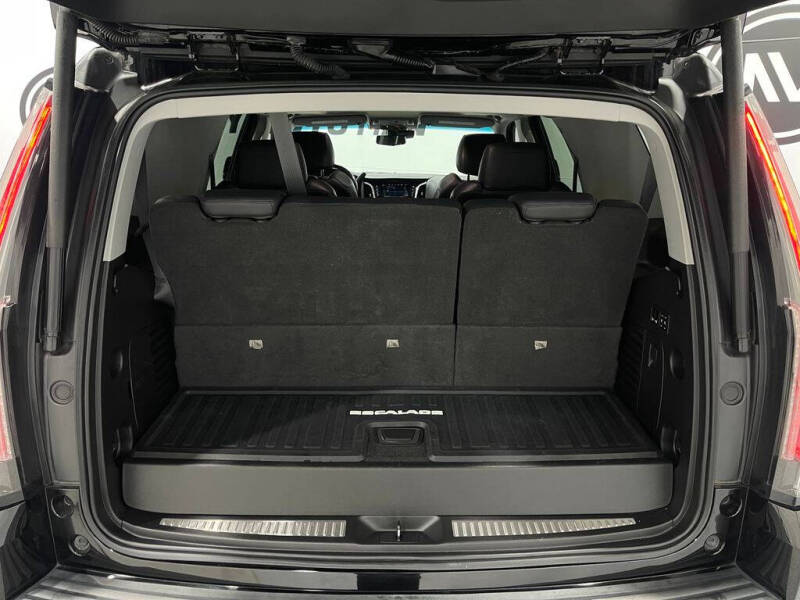 2018 Cadillac Escalade Luxury