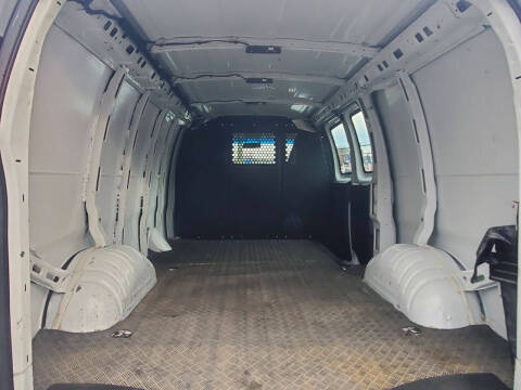 2023 Chevrolet Express 2500