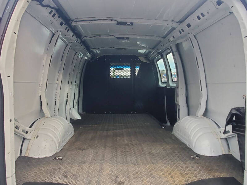 2023 Chevrolet Express 2500