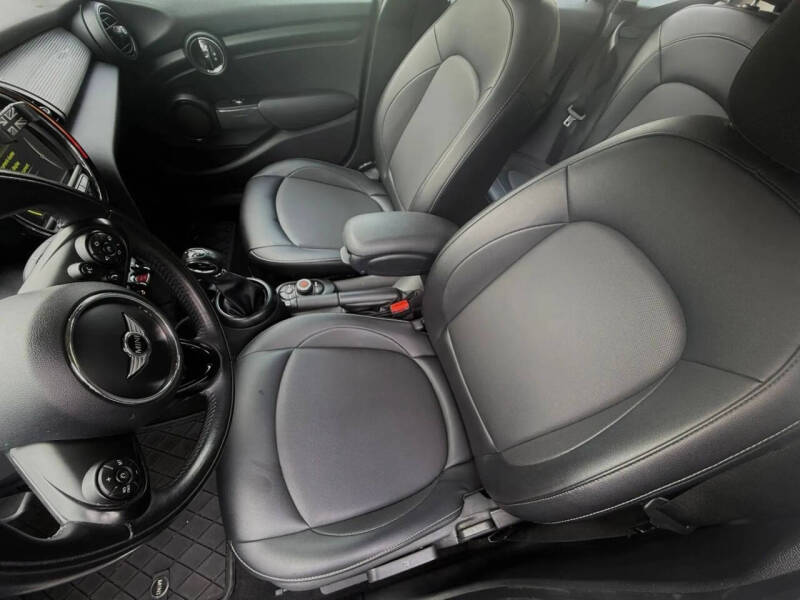 2018 MINI Hardtop 4 Door Cooper