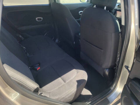 2018 Kia Soul +