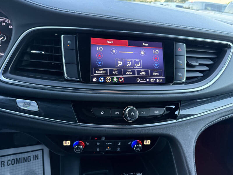 2022 Buick Enclave Essence