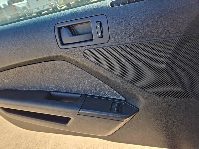 2012 Ford Mustang V6 Premium