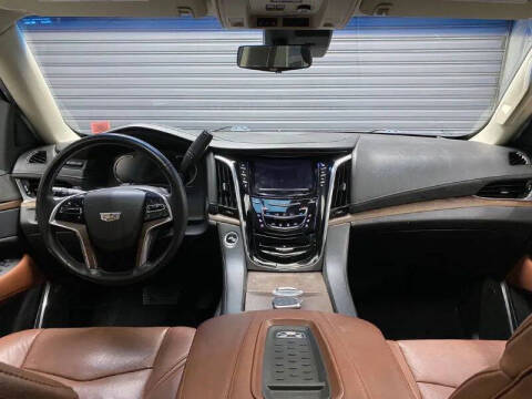 2017 Cadillac Escalade ESV Premium Luxury