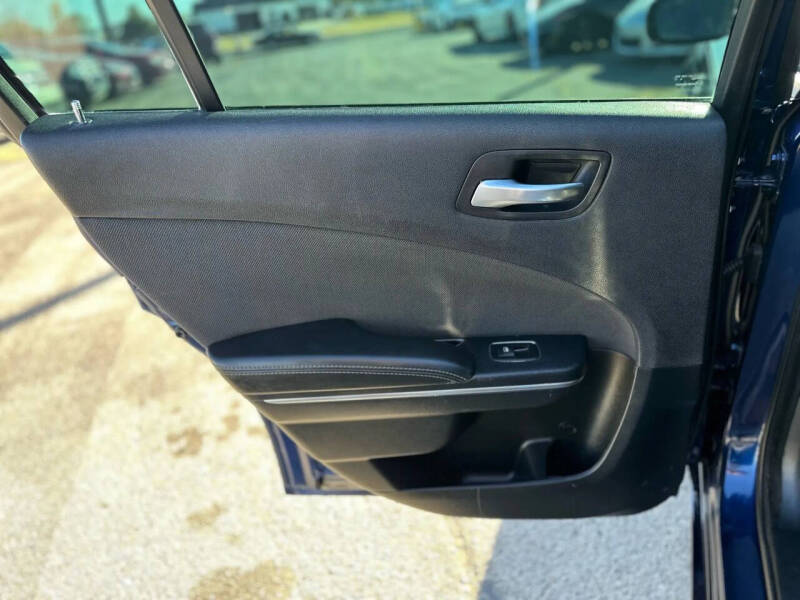 2016 Dodge Charger SE