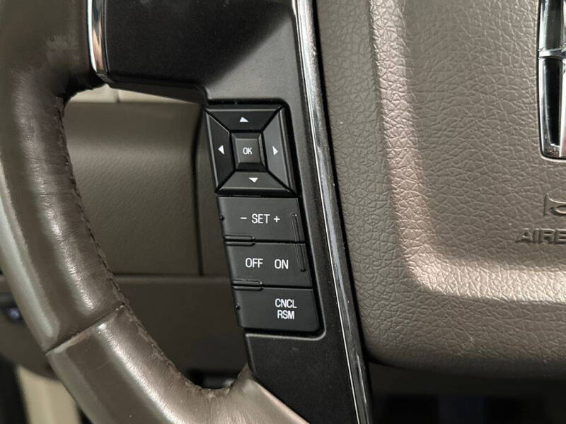 2016 Lincoln Navigator Select