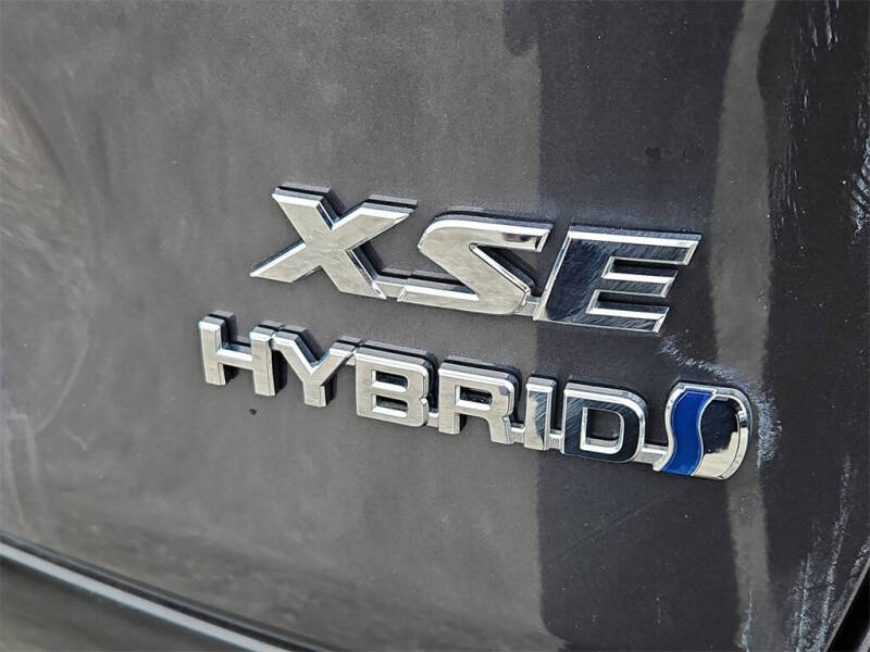 2024 Toyota RAV4 Hybrid XSE
