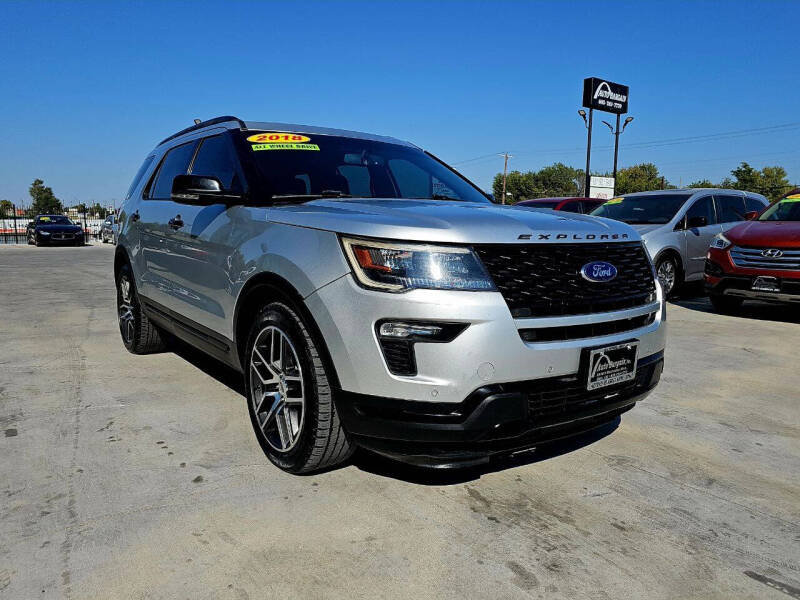 2018 Ford Explorer Sport photo 6