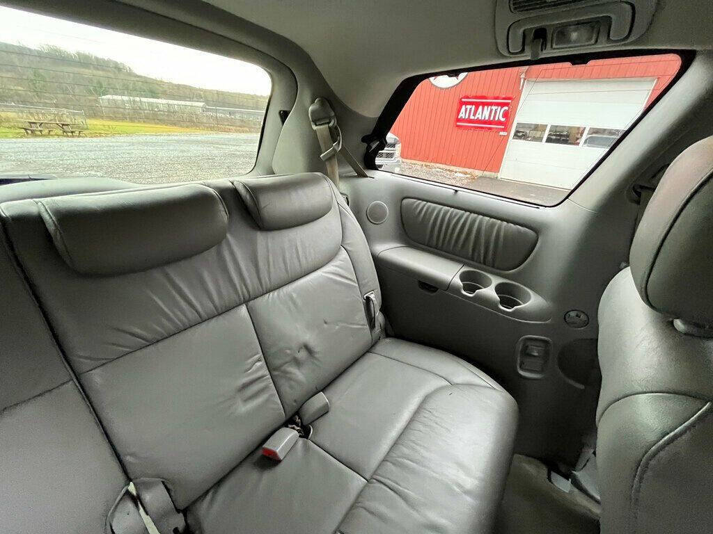 2004 Toyota Sienna 50