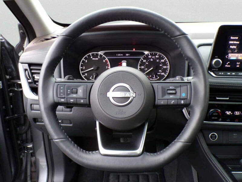 2022 Nissan Rogue SL