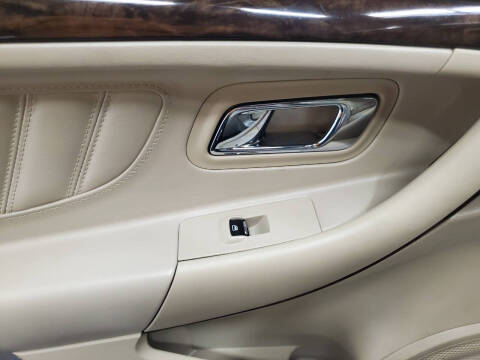 2017 Ford Taurus Limited