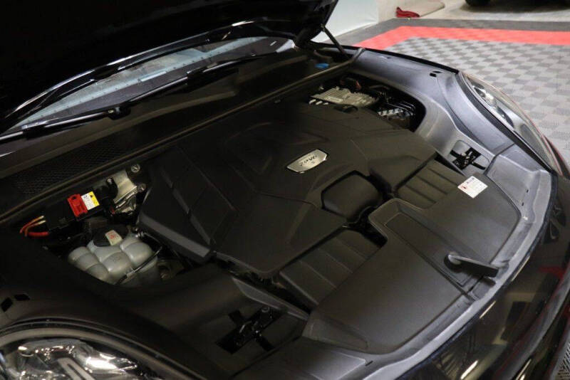 2021 Porsche Cayenne S Coupe
