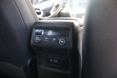 2022 GMC Acadia SLE