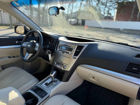 2010 Subaru Legacy 2.5i Premium