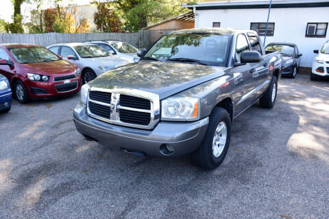 2007 Dodge Dakota for sale at Wheel Deal Auto Sales LLC in Norfolk VA